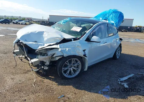 2024 Tesla Model Y Long Range Dual Motor All-Wheel Drive из США, поврежденный, VIN 7SAYGDEE7RA274787